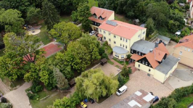 Kinder- und Jugendhilfswerk - Haupthaus von vorn